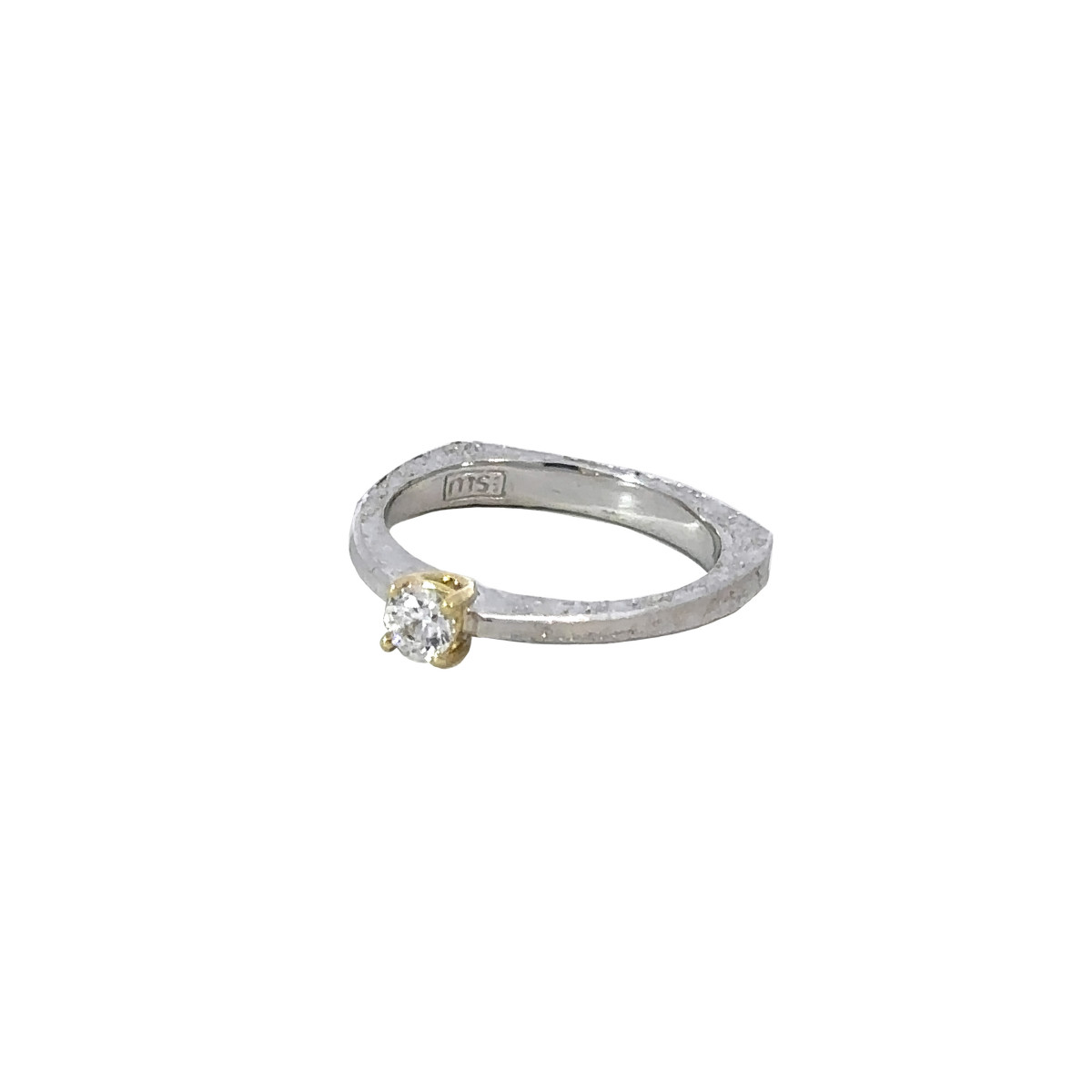 Silver, gold and grown laboratory brilliant ring