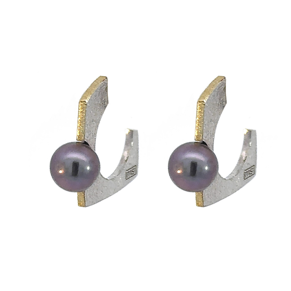 Silver, gold and pearl ring