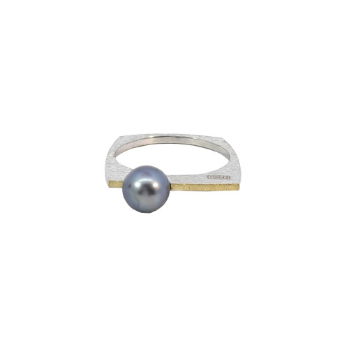 Silver, gold and pearl ring