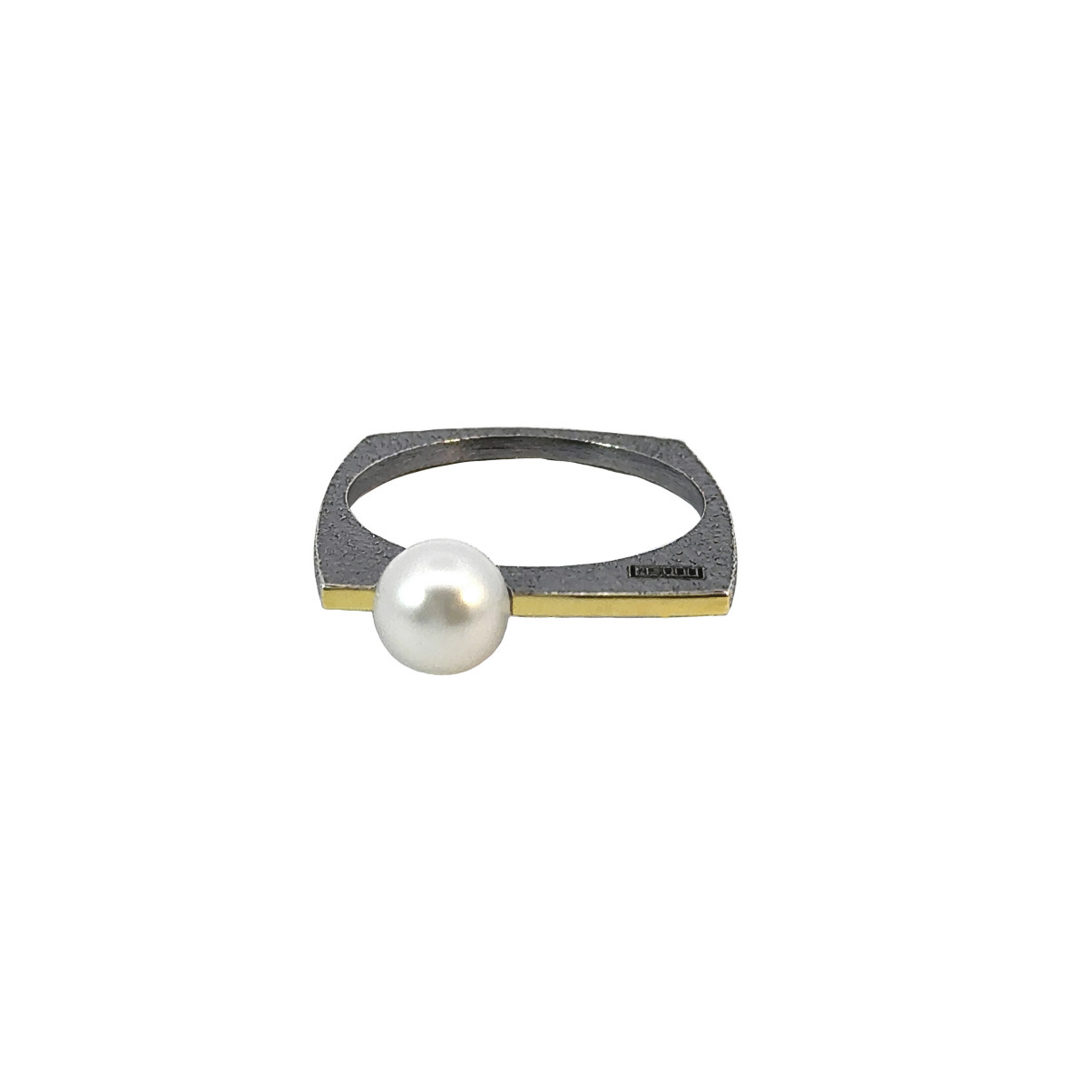 Silver and pearl ring