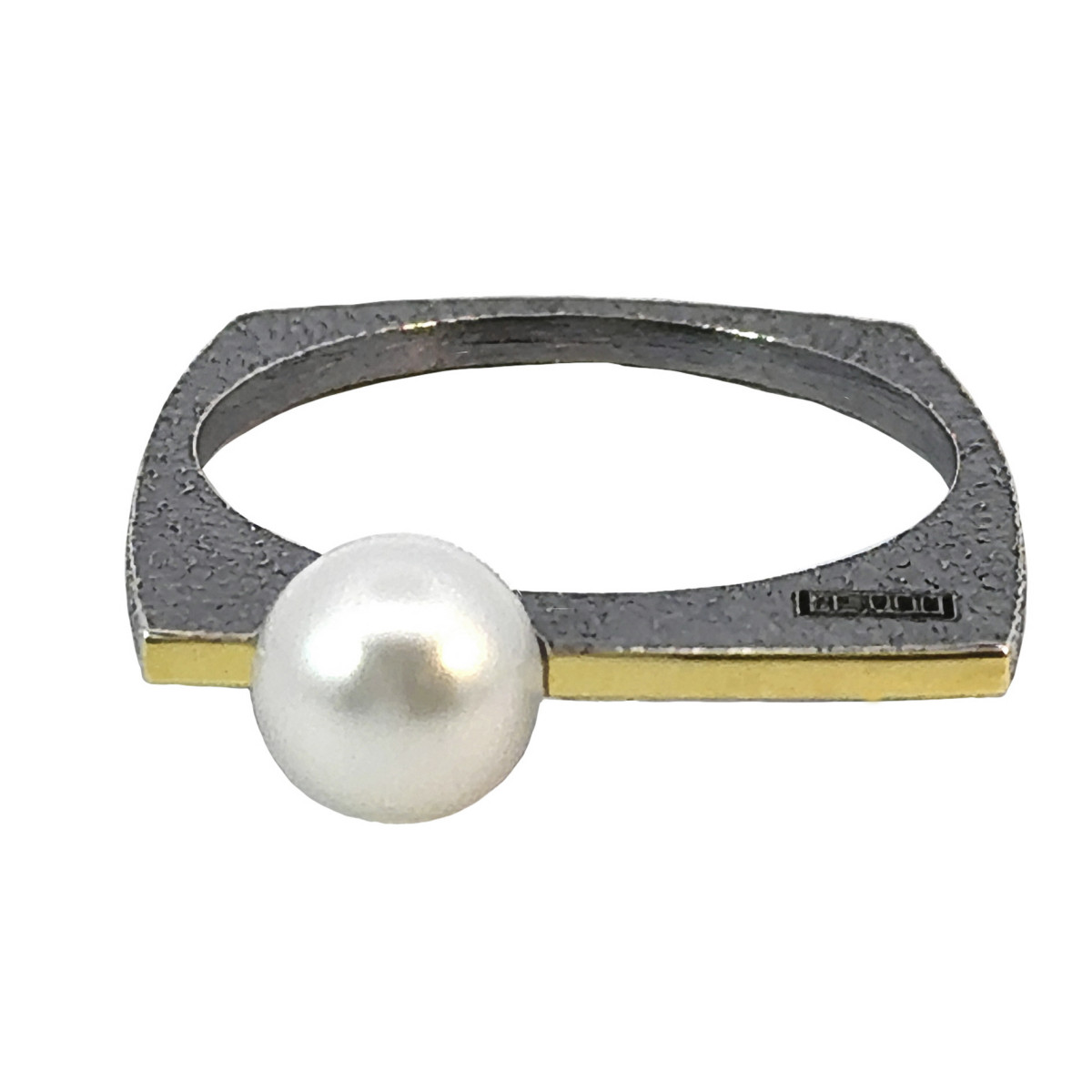 Silver and pearl ring
