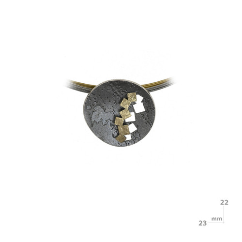 Colgante de plata y oro