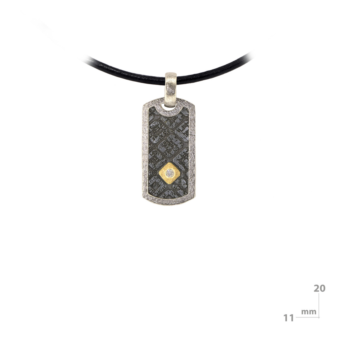 Pendant made of silver, gold and shiny.