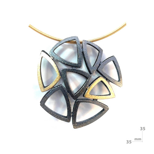 Colgante de plata y oro