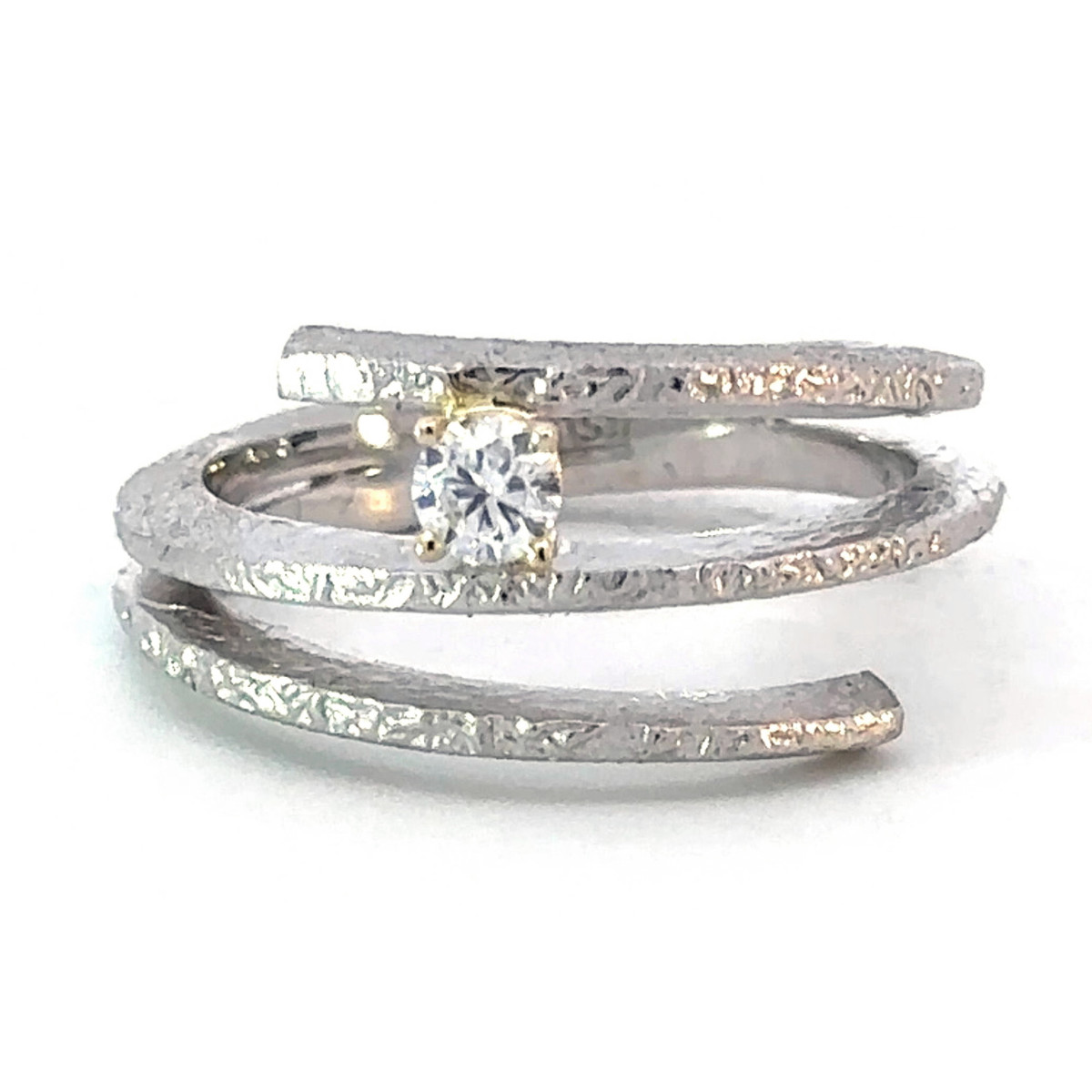 Anillo de plata, oro y brillante